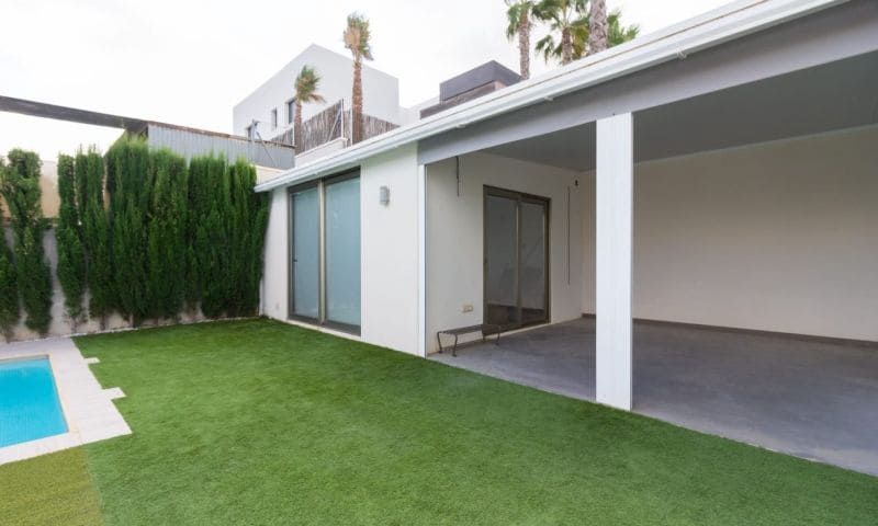 4 quarto Moradia para venda em Benijofar com piscina garagem - 539 995 € (Ref: 8871472)