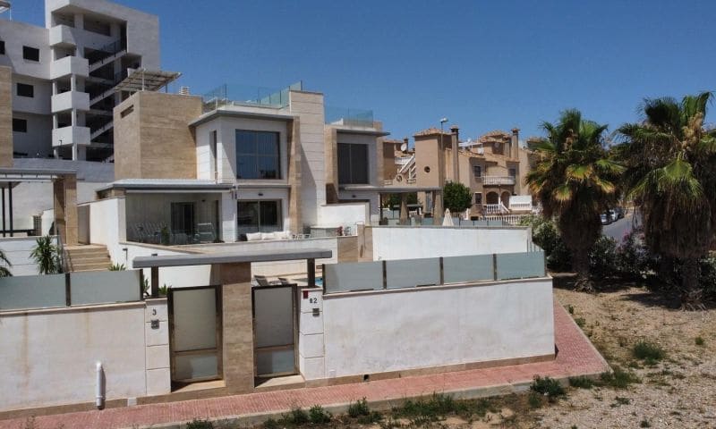 4 sypialnia Willa na sprzedaż w Orihuela Costa z basenem - 499 995 € (Ref: 8871475)