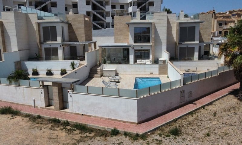 4 sypialnia Willa na sprzedaż w Orihuela Costa z basenem - 499 995 € (Ref: 8871475)