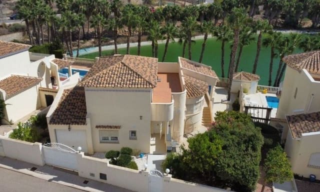 3 chambre Villa/Maison à vendre à Orihuela avec piscine garage - 579 995 € (Ref: 8871479)