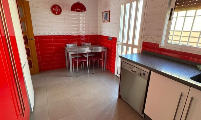 3 bedroom Villa for sale in Torrevieja with pool - € 380,000 (Ref: 8871512)