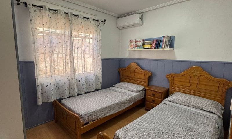 3 bedroom Villa for sale in Torrevieja with pool - € 380,000 (Ref: 8871512)