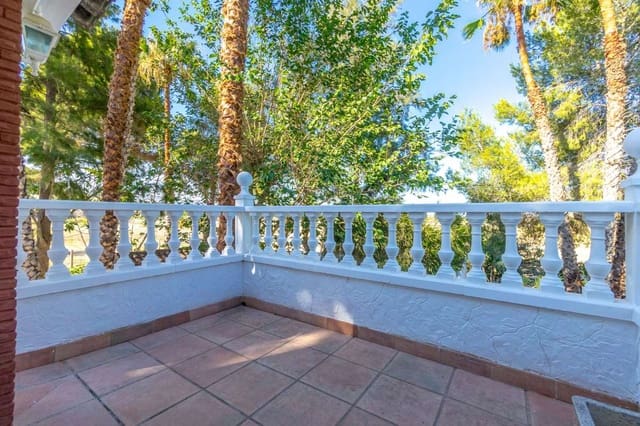 Chalet de 5 habitaciones en Desamparados - Hurchillo - Torremendo, Orihuela en venta con piscina - 370.000 € (Ref: 8871543)