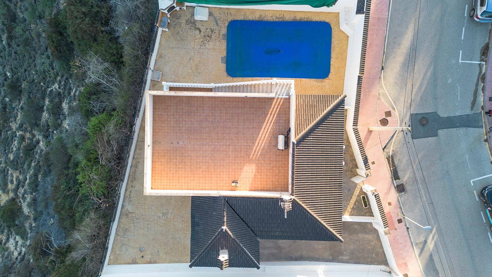 5 bedroom Villa for sale in Rojales with pool garage - € 449,000 (Ref: 8871555)