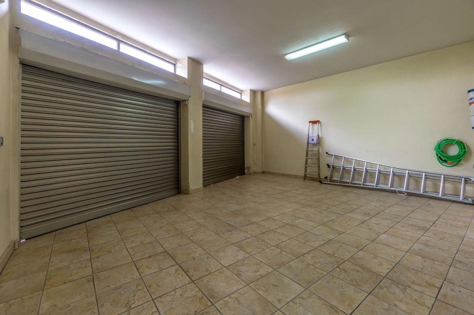 Chalet de 4 habitaciones en Rojales en venta con garaje - 389.000 € (Ref: 8871574)