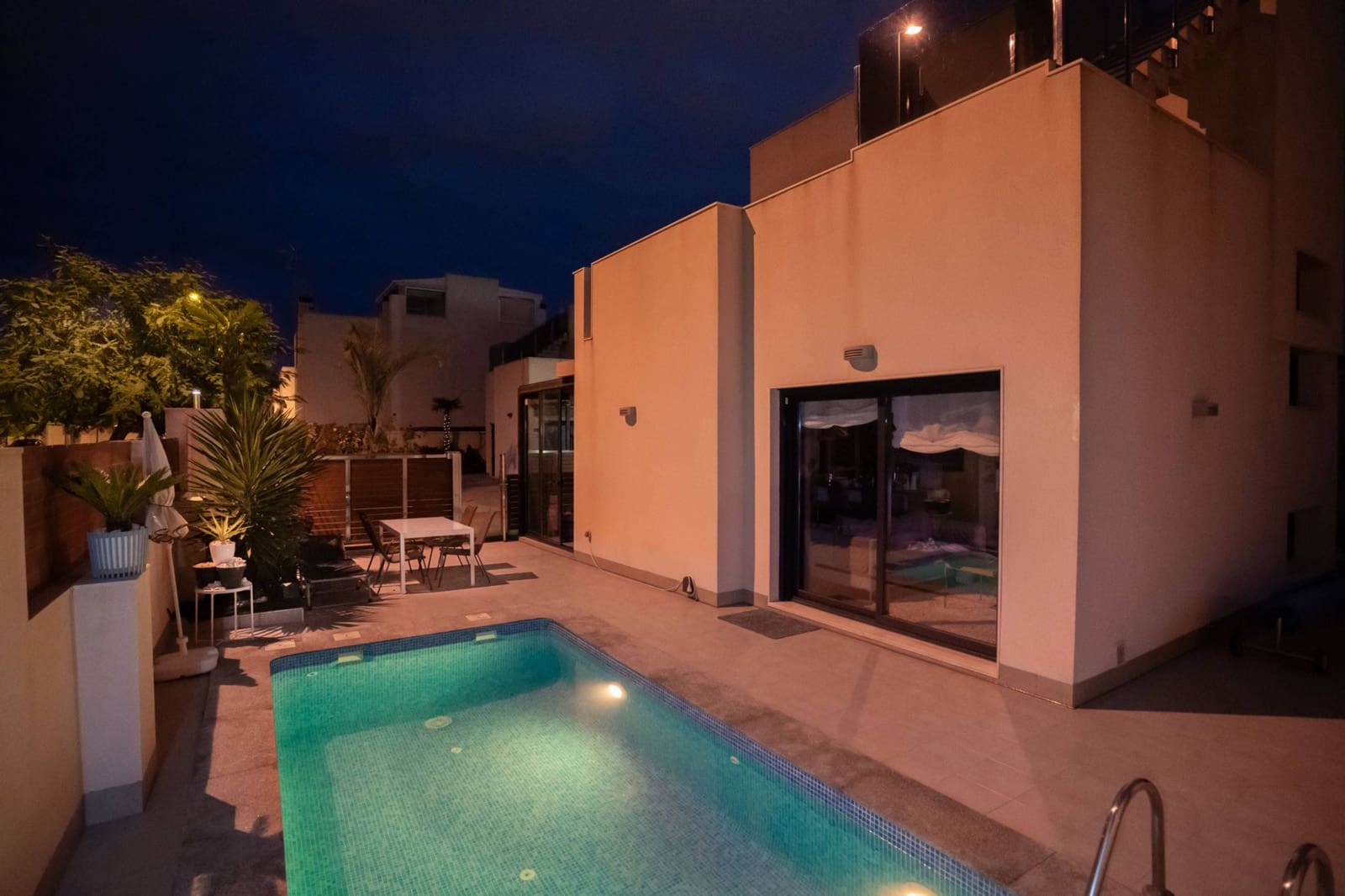 5 soverom Villa til salgs i Torrevieja med svømmebasseng garasje - € 549 000 (Ref: 8871616)