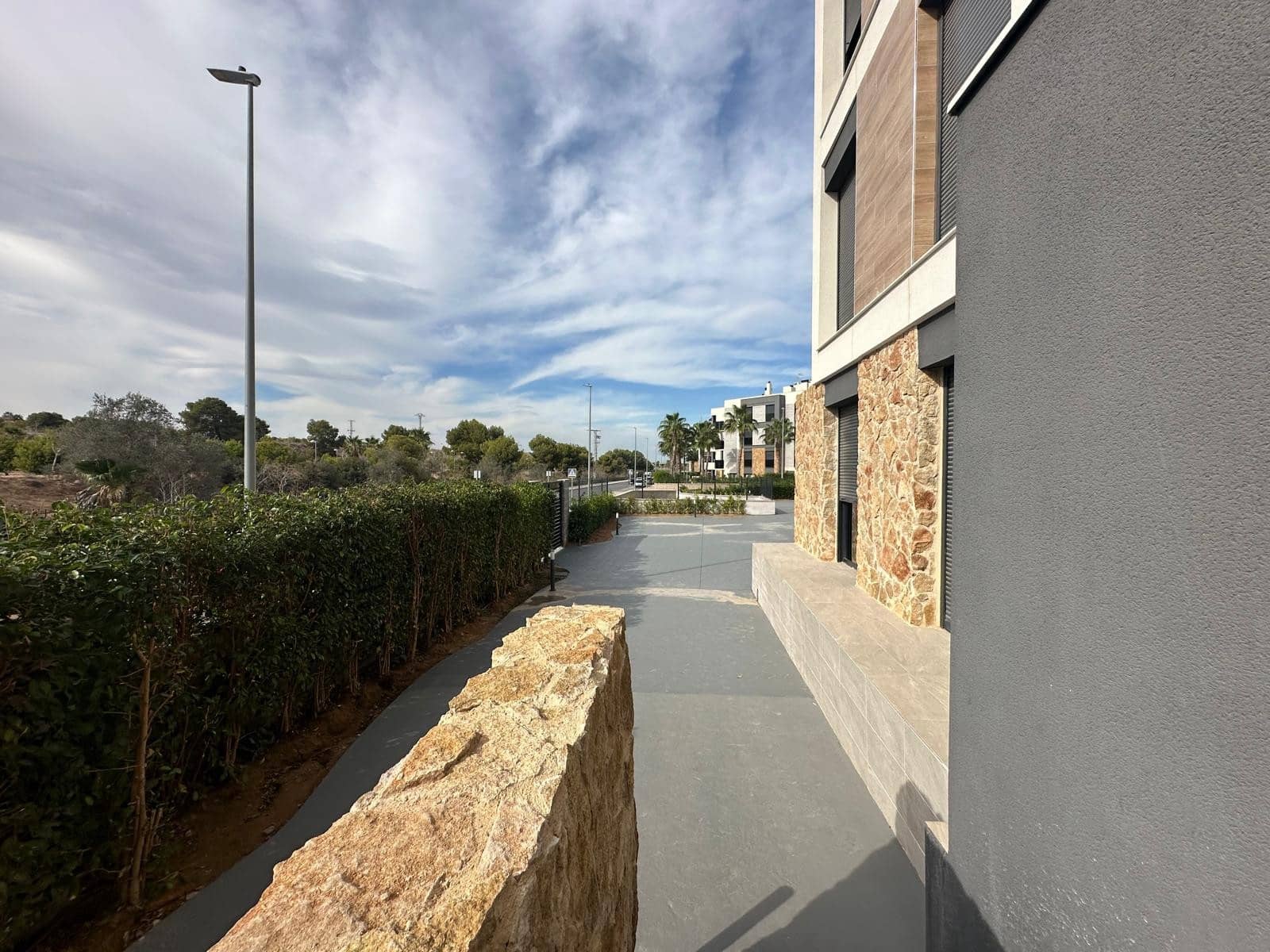 2 soverom Leilighet til salgs i Torrevieja med svømmebasseng garasje - € 279 000 (Ref: 8871633)