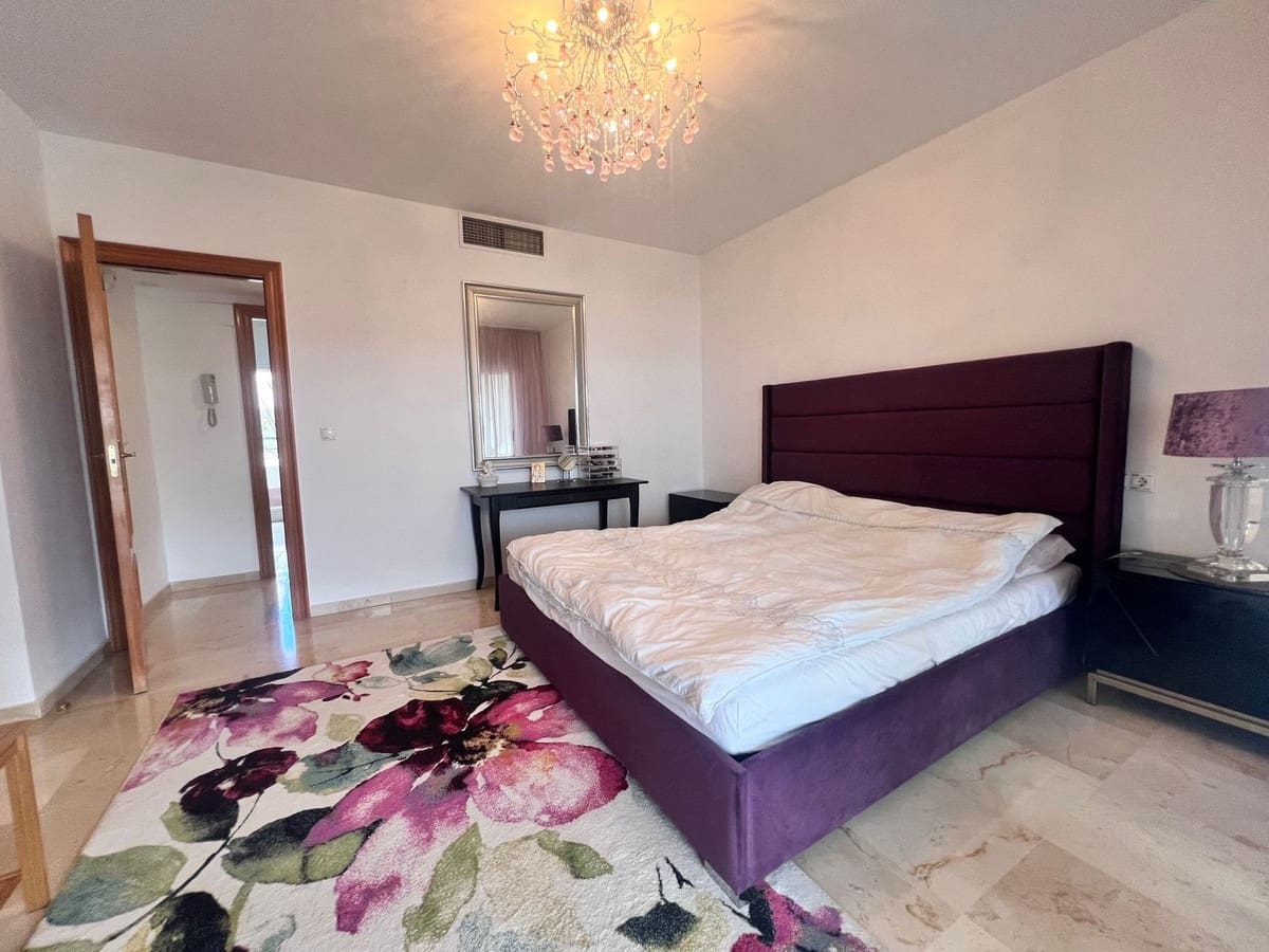 3 soverom Penthouse til salgs i Guadalmina med svømmebasseng garasje - € 480 000 (Ref: 8871640)