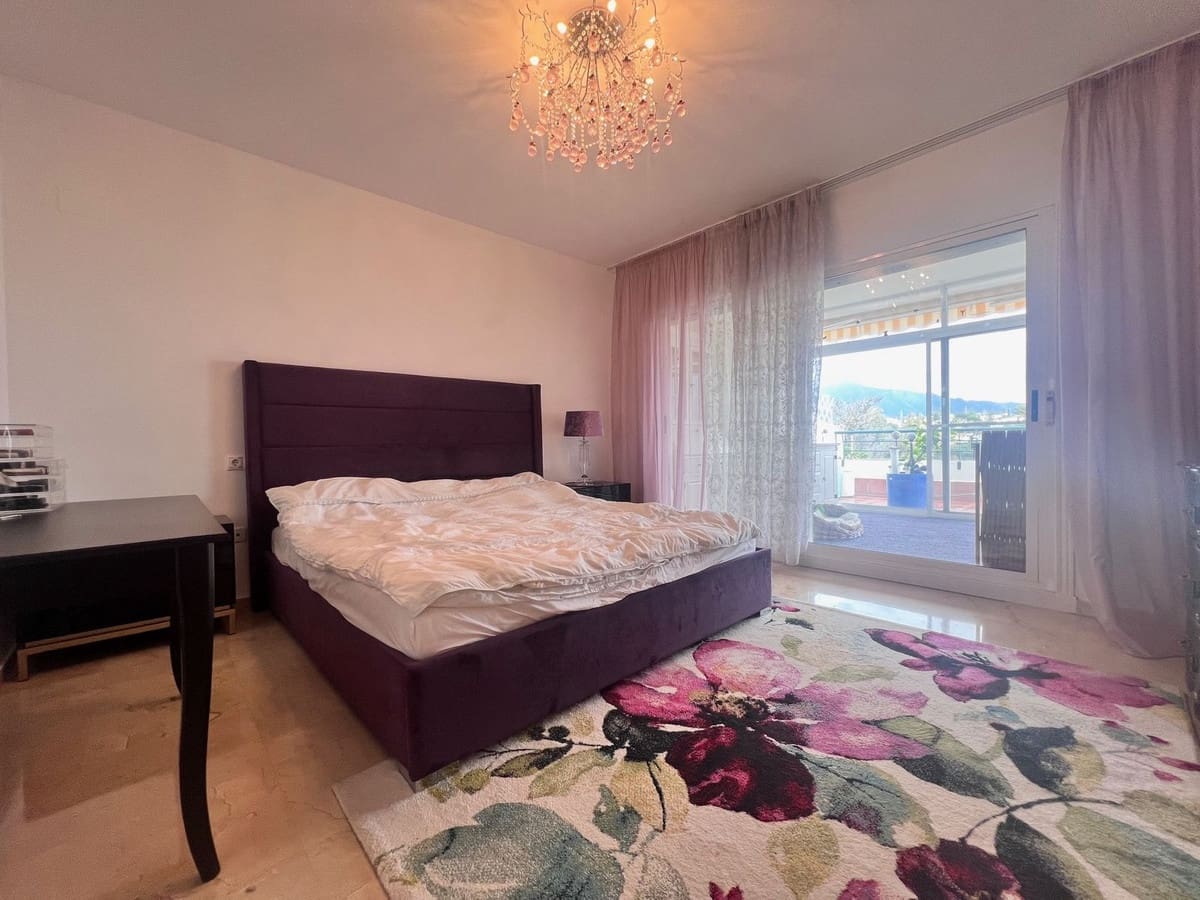 3 soverom Penthouse til salgs i Guadalmina med svømmebasseng garasje - € 480 000 (Ref: 8871640)