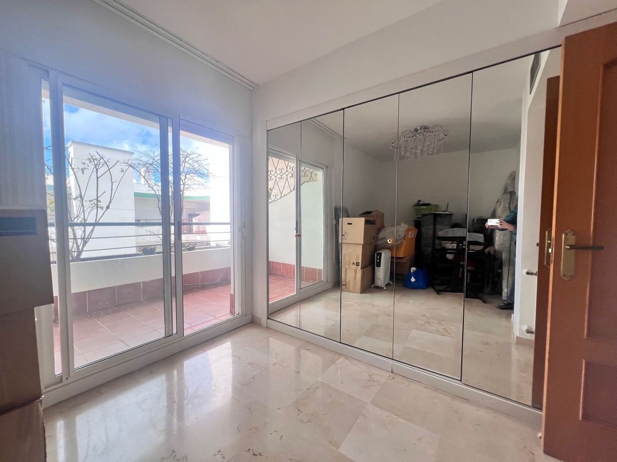 3 soverom Penthouse til salgs i Guadalmina med svømmebasseng garasje - € 480 000 (Ref: 8871640)