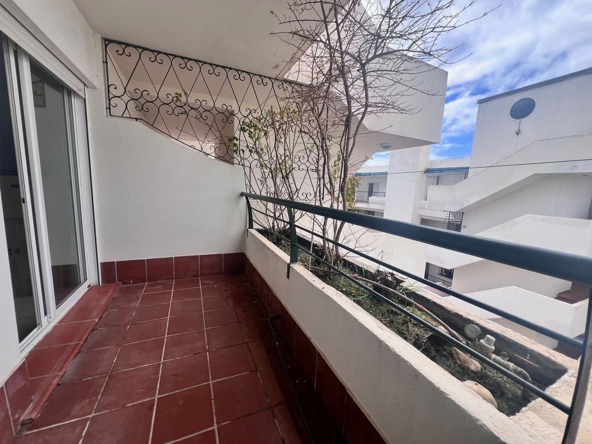 3 soverom Penthouse til salgs i Guadalmina med svømmebasseng garasje - € 480 000 (Ref: 8871640)