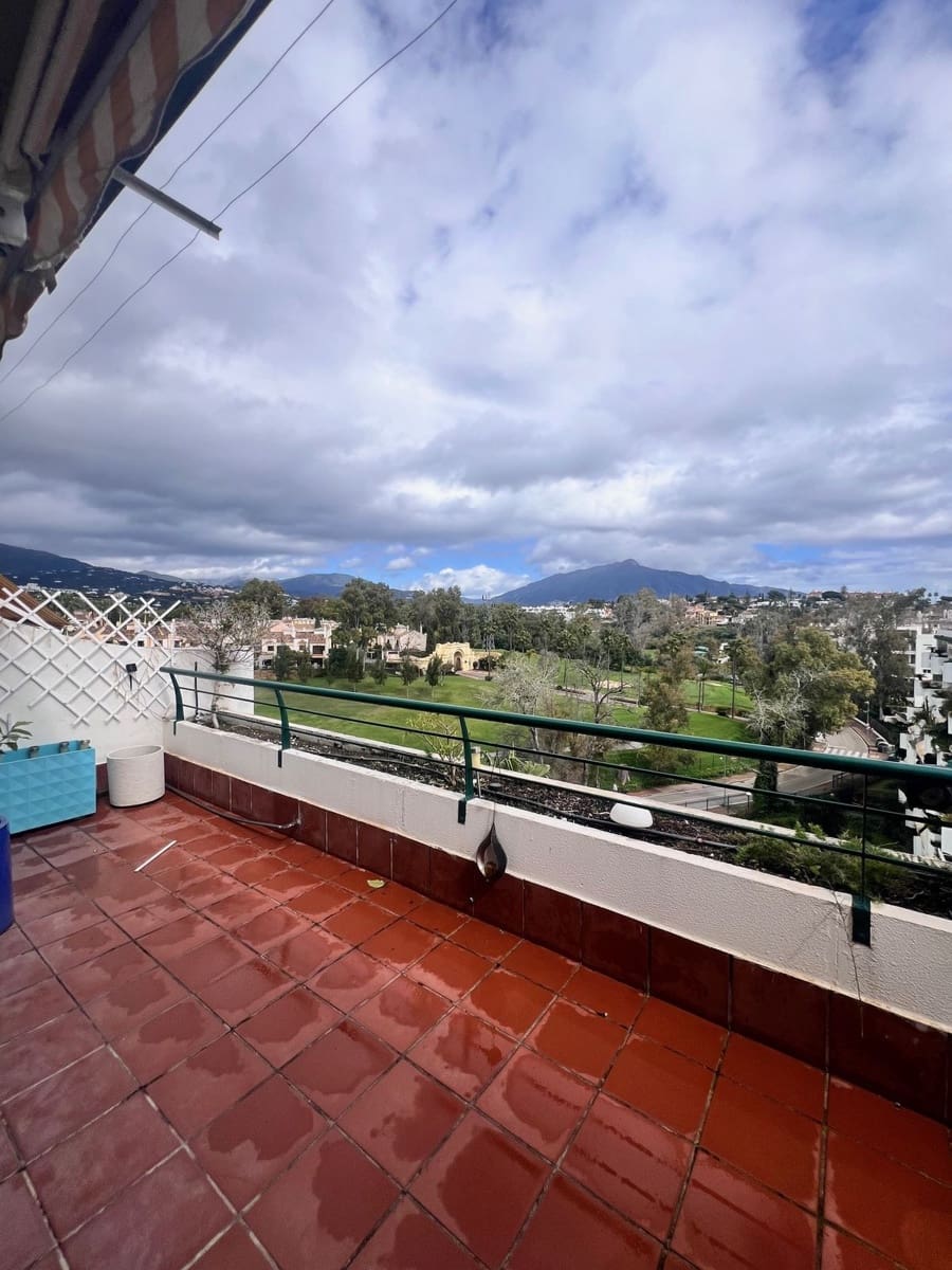 3 soverom Penthouse til salgs i Guadalmina med svømmebasseng garasje - € 480 000 (Ref: 8871640)