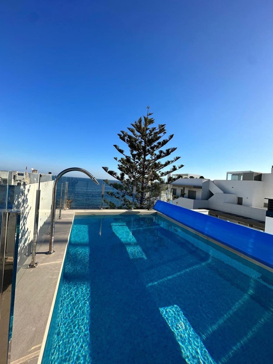 2 soveværelse Lejlighed til salg i Torrevieja med swimmingpool - € 448.000 (Ref: 8871673)