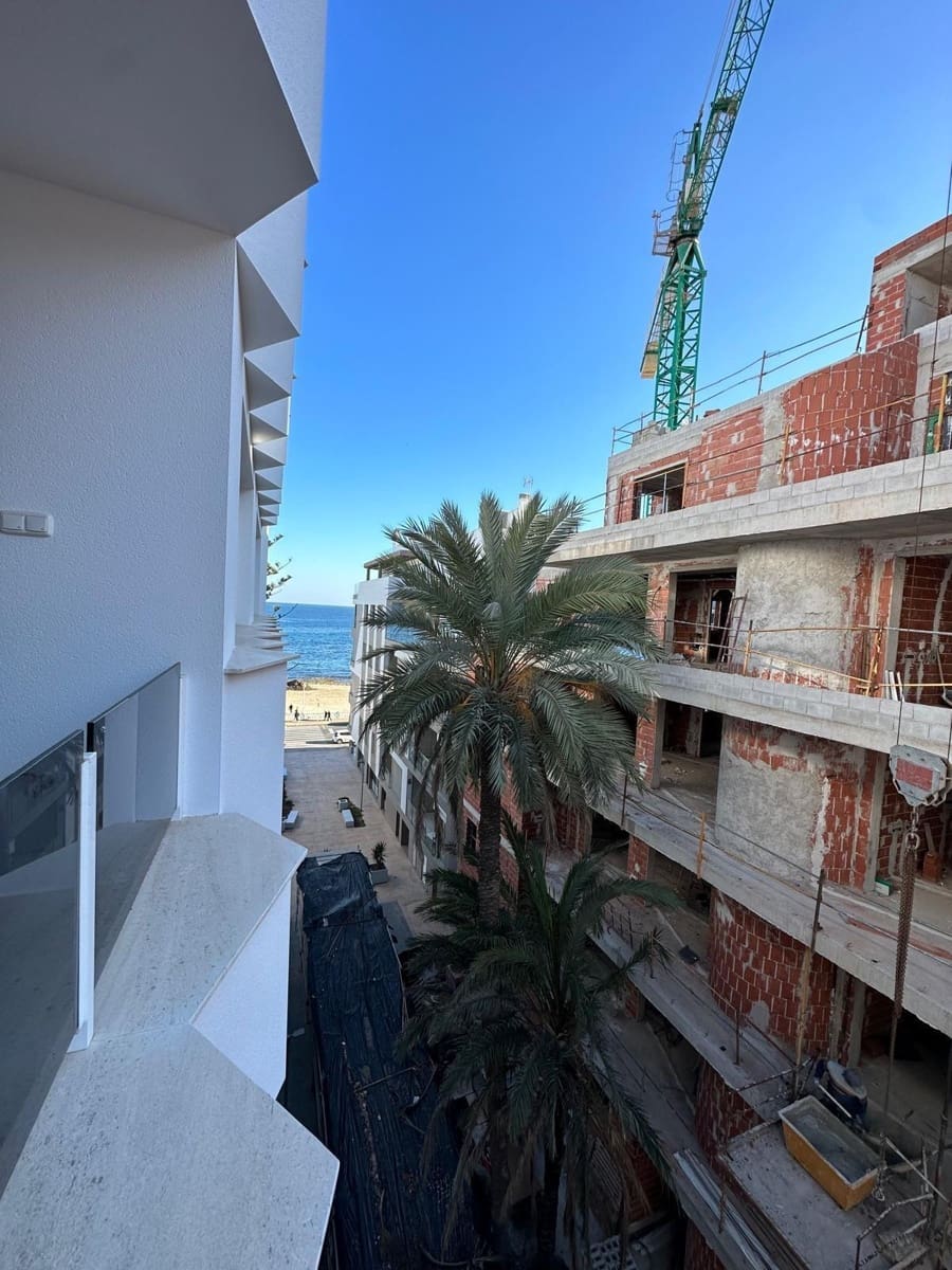 2 quarto Apartamento de Praia para venda em Torrevieja com piscina - 429 999 € (Ref: 8871673)