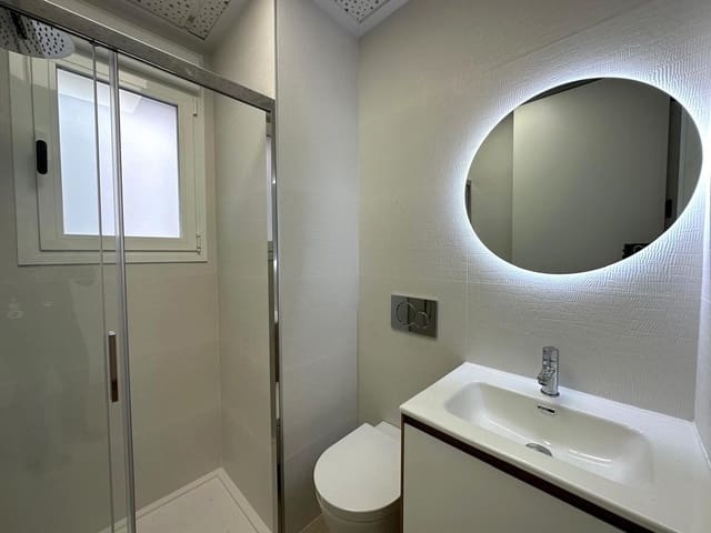 2 sovrum Strandlägenhet till salu i Playa de los Locos, Torrevieja med pool - 429 999 € (Ref: 8871673)