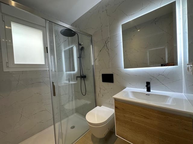 2 sovrum Strandlägenhet till salu i Playa de los Locos, Torrevieja med pool - 429 999 € (Ref: 8871673)