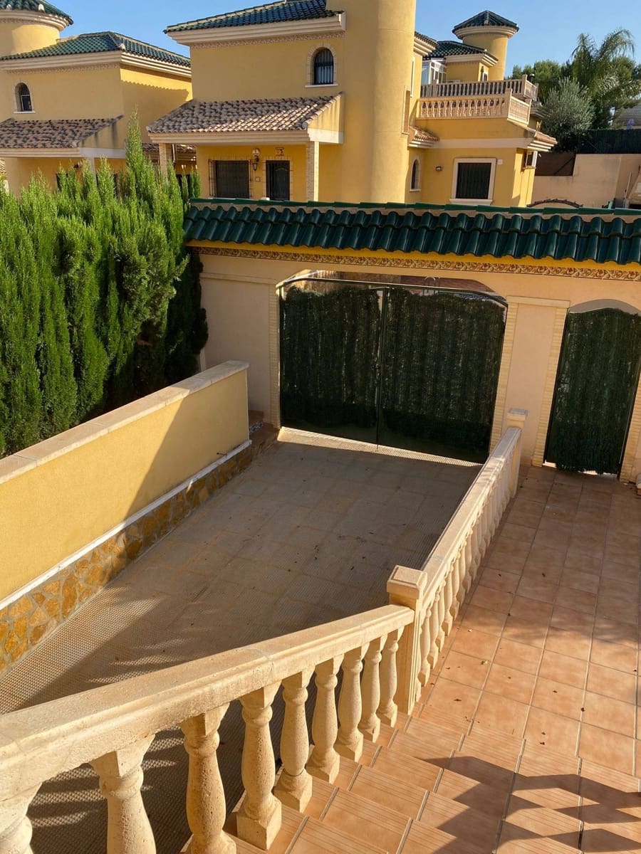 3 sypialnia Willa na sprzedaż w Orihuela Costa z basenem - 355 000 € (Ref: 8871676)