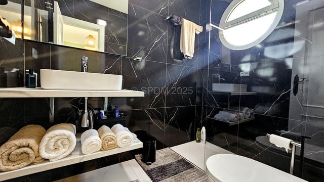 3 chambre Maison de Ville à vendre à Manilva Pueblo, Manilva - 299 000 € (Ref: 8871789)