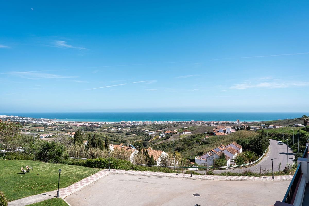 3 soveværelse Byhus til salg i Manilva - € 299.000 (Ref: 8871789)