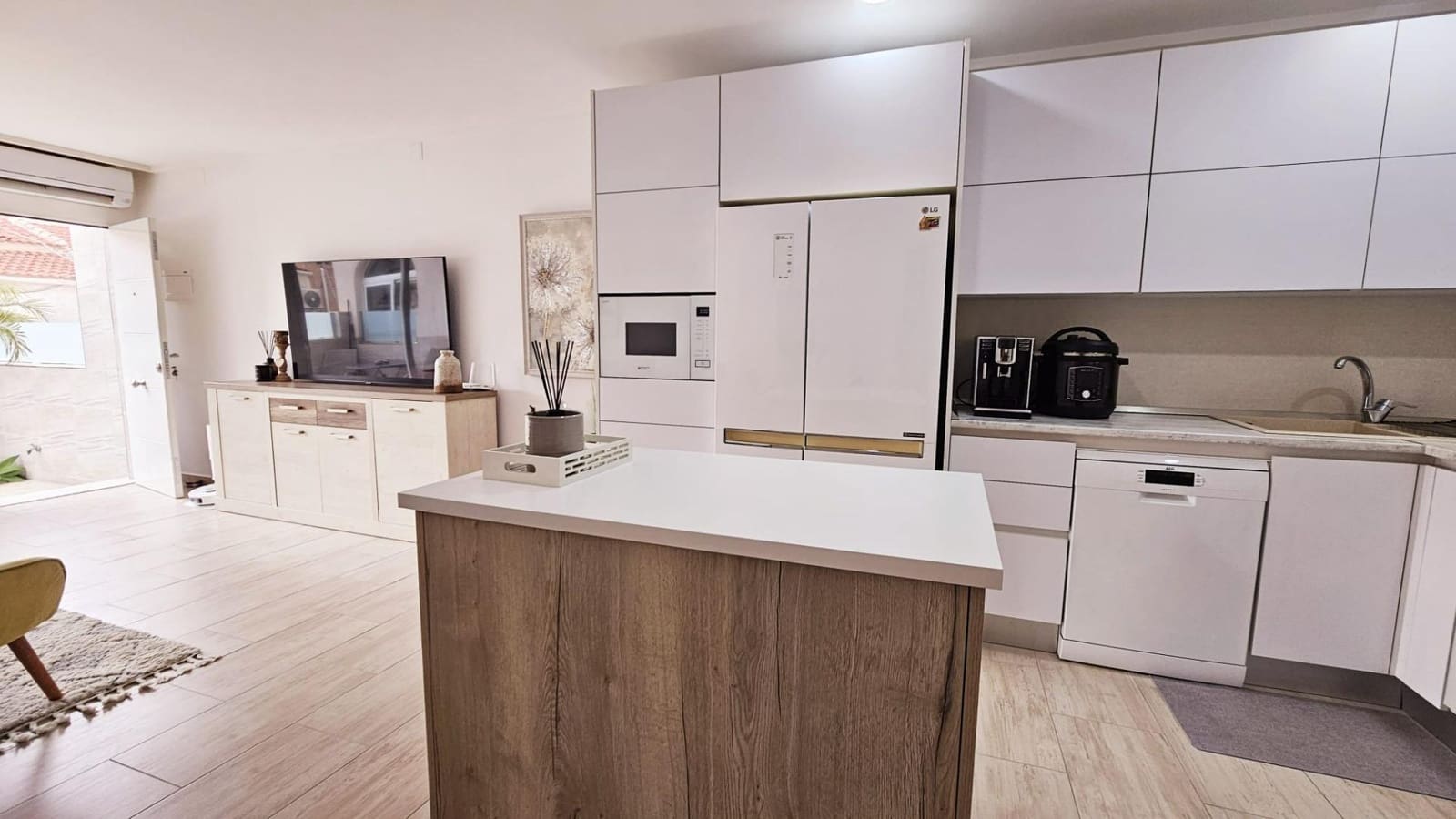 2 makuuhuone Huoneisto myytävänä paikassa Torrevieja - 209 000 € (Ref: 8871790)