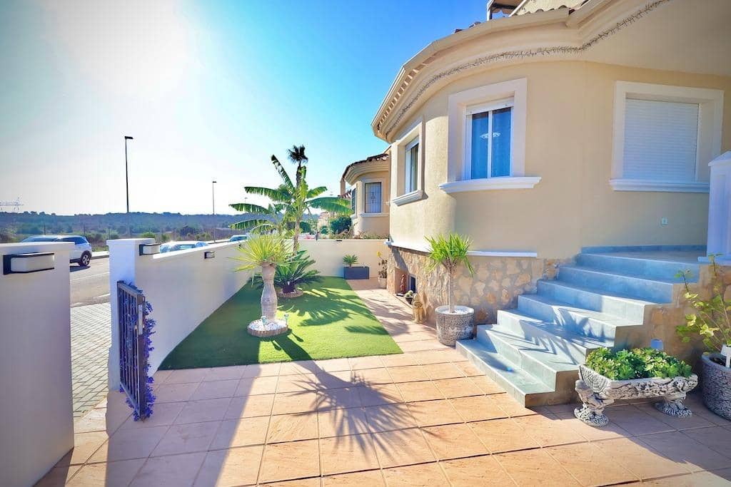 4 camera da letto Villa in vendita in San Miguel de Salinas con piscina garage - 320.000 € (Rif: 8871837)