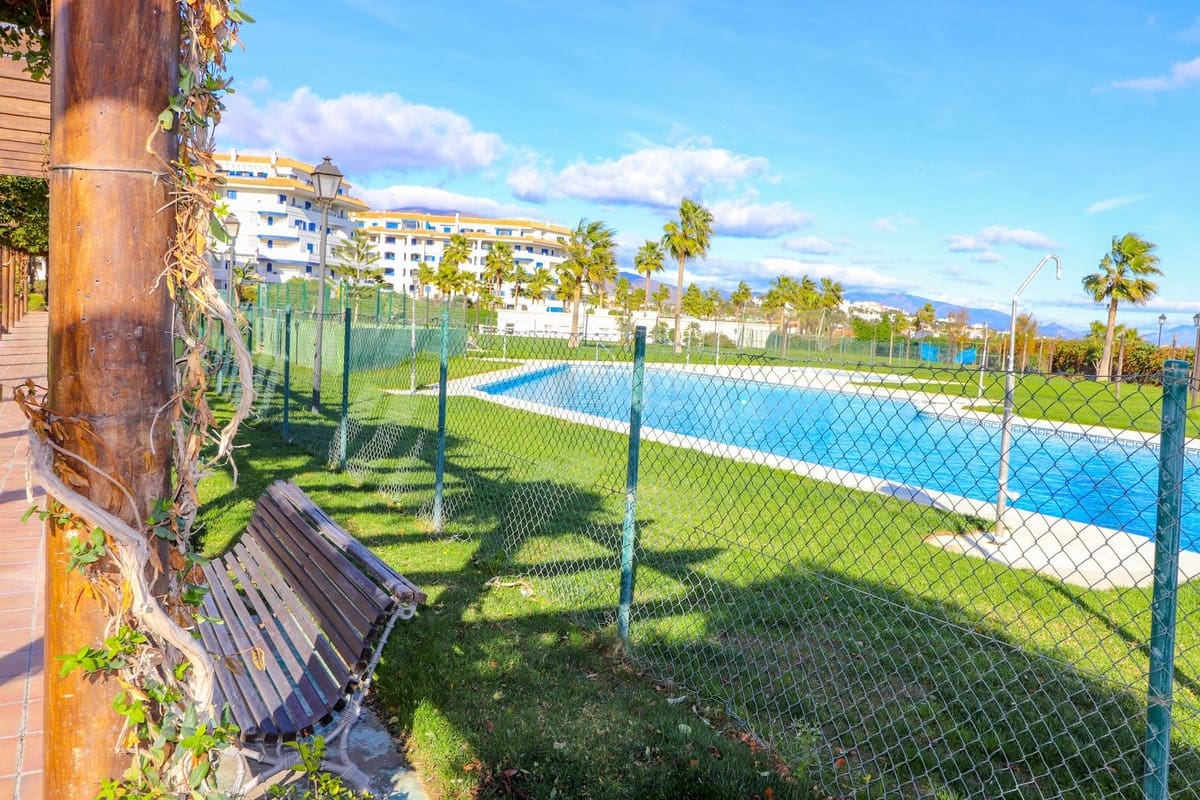 Apartamento de 2 habitaciones en San Luis de Sabinillas en venta - 263.500 € (Ref: 8871855)