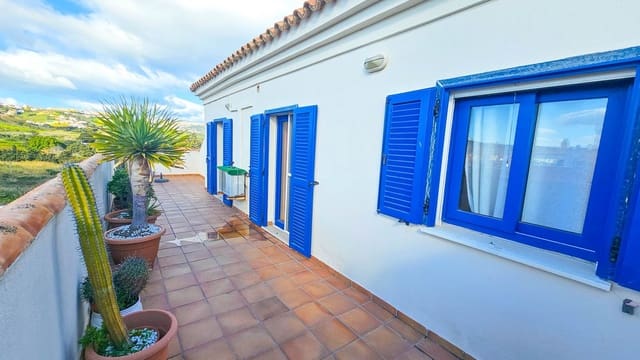 2 bedroom Apartment for sale in San Luis de Sabinillas, Manilva - € 263,500 (Ref: 8871855)