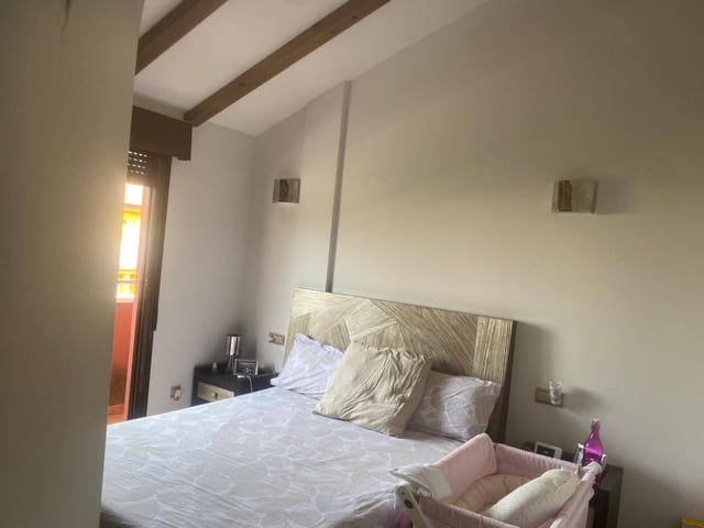 4 soveværelse Byhus til salg i San Pedro del Pinatar ciudad, San Pedro del Pinatar med garage - € 286.000 (Ref: 8871878)