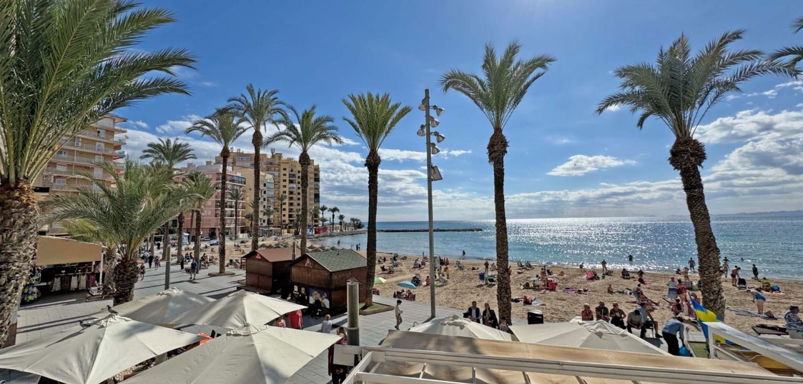 4 bedroom Apartment for sale in Torrevieja - € 489,000 (Ref: 8871918)