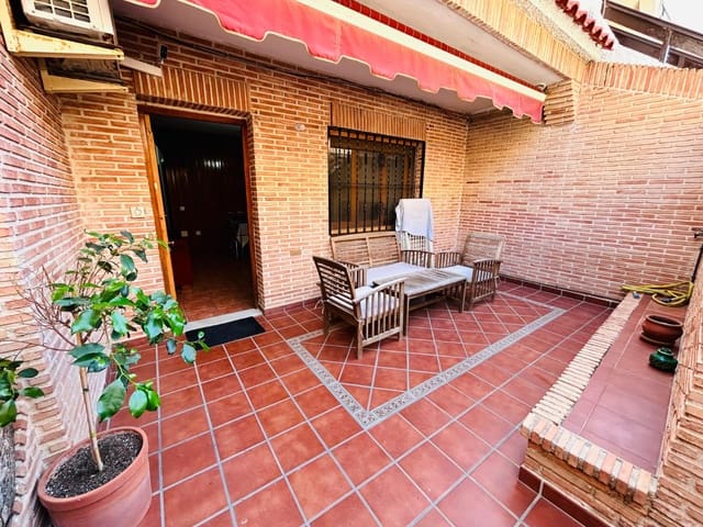 3 soverom Villa til salgs i Playa de los Locos, Torrevieja - € 164 000 (Ref: 8871923)