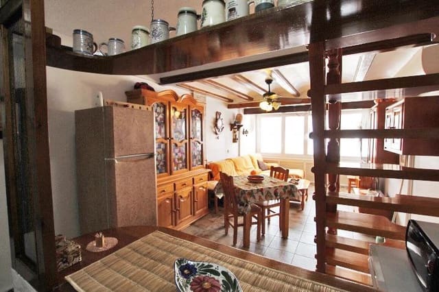 2 makuuhuone Huoneisto myytävänä paikassa Guardamar Playa, Guardamar del Segura mukana 
autotalli - 179 900 € (Ref: 8871930)