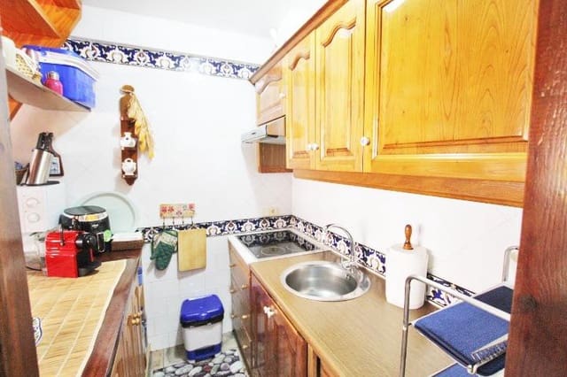 2 bedroom Apartment for sale in Zona Pueblo, Guardamar del Segura - € 169,900 (Ref: 8871930)