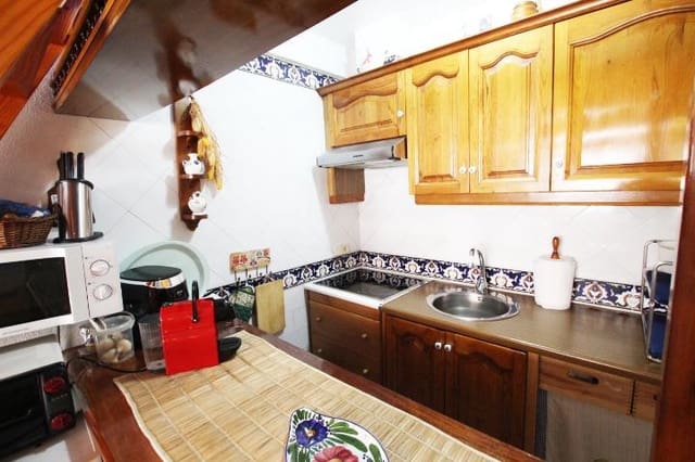 2 bedroom Apartment for sale in Zona Pueblo, Guardamar del Segura - € 169,900 (Ref: 8871930)