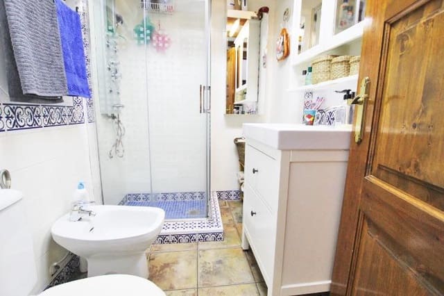 2 bedroom Apartment for sale in Zona Pueblo, Guardamar del Segura - € 169,900 (Ref: 8871930)