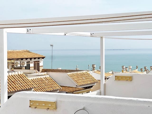 2 bedroom Apartment for sale in Zona Pueblo, Guardamar del Segura - € 169,900 (Ref: 8871930)