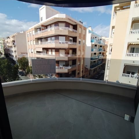 2 Zimmer Apartment zu verkaufen in Parque de las Naciones, Torrevieja mit Pool - 265.000 € (Ref: 8872061)