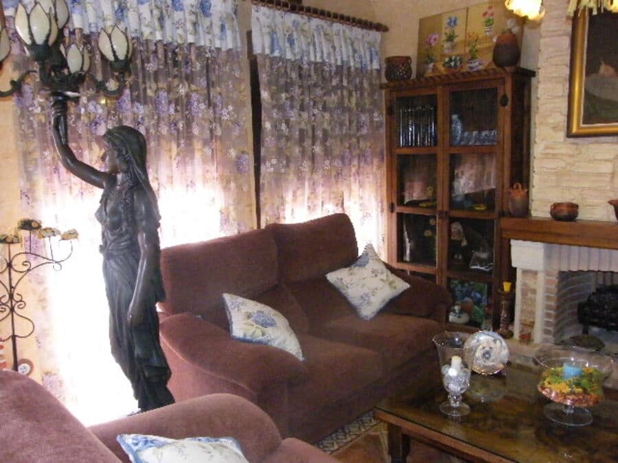 6 soveværelse Byhus til salg i Daya Nueva - € 369.000 (Ref: 8872107)