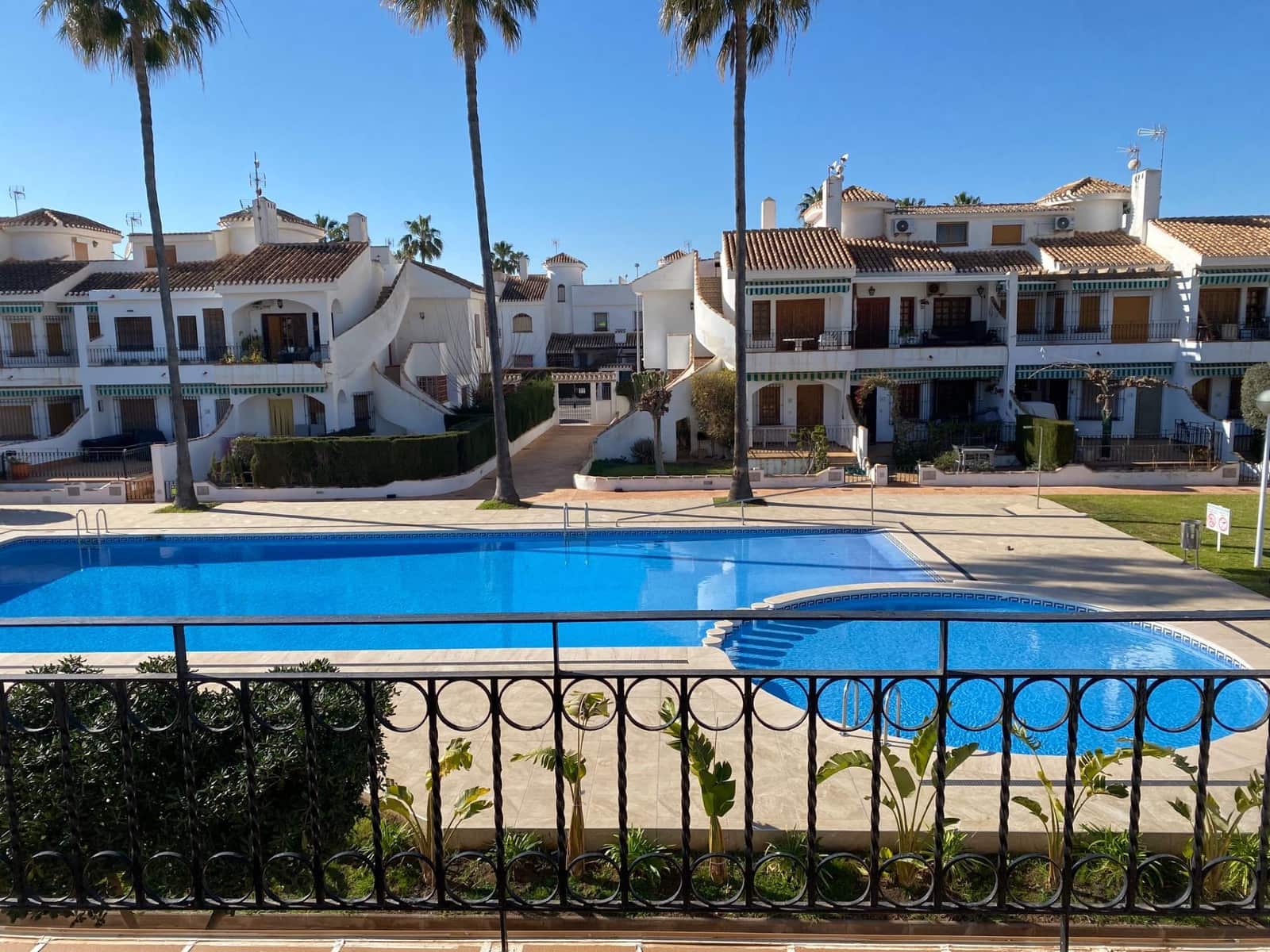 Apartamento de 2 habitaciones en Pilar de la Horadada en venta con piscina - 249.000 € (Ref: 8872108)