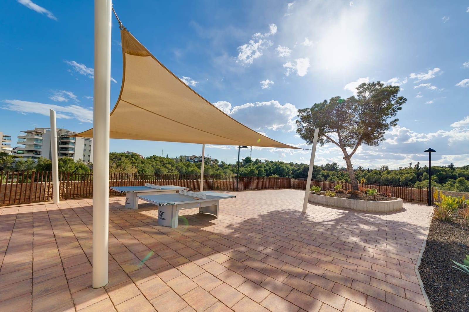 2 Zimmer Apartment zu verkaufen in Orihuela Costa mit Pool Garage - 275.000 € (Ref: 8872111)