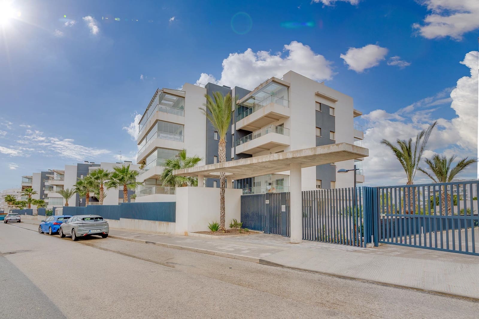 2 Zimmer Apartment zu verkaufen in Orihuela Costa mit Pool Garage - 275.000 € (Ref: 8872111)