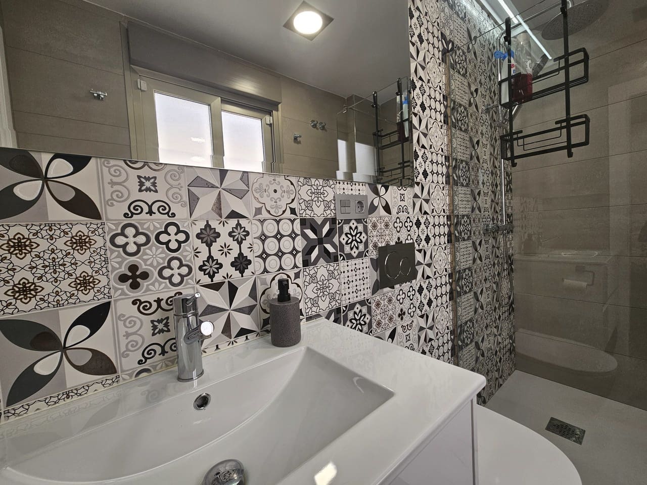 4 quarto Moradia para venda em Villamartin com garagem - 450 000 € (Ref: 8872125)