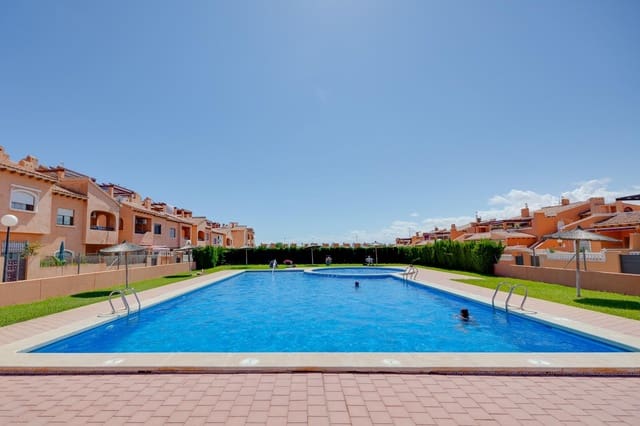 2 makuuhuone Bungalow myytävänä paikassa Aguas Nuevas, Torrevieja mukana uima-altaan - 175 000 € (Ref: 8872131)
