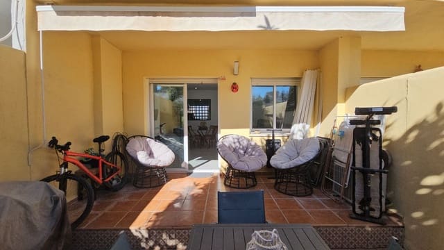 Casa de 3 habitaciones en Zona Calvario, Estepona en venta con piscina garaje - 355.000 € (Ref: 8872142)