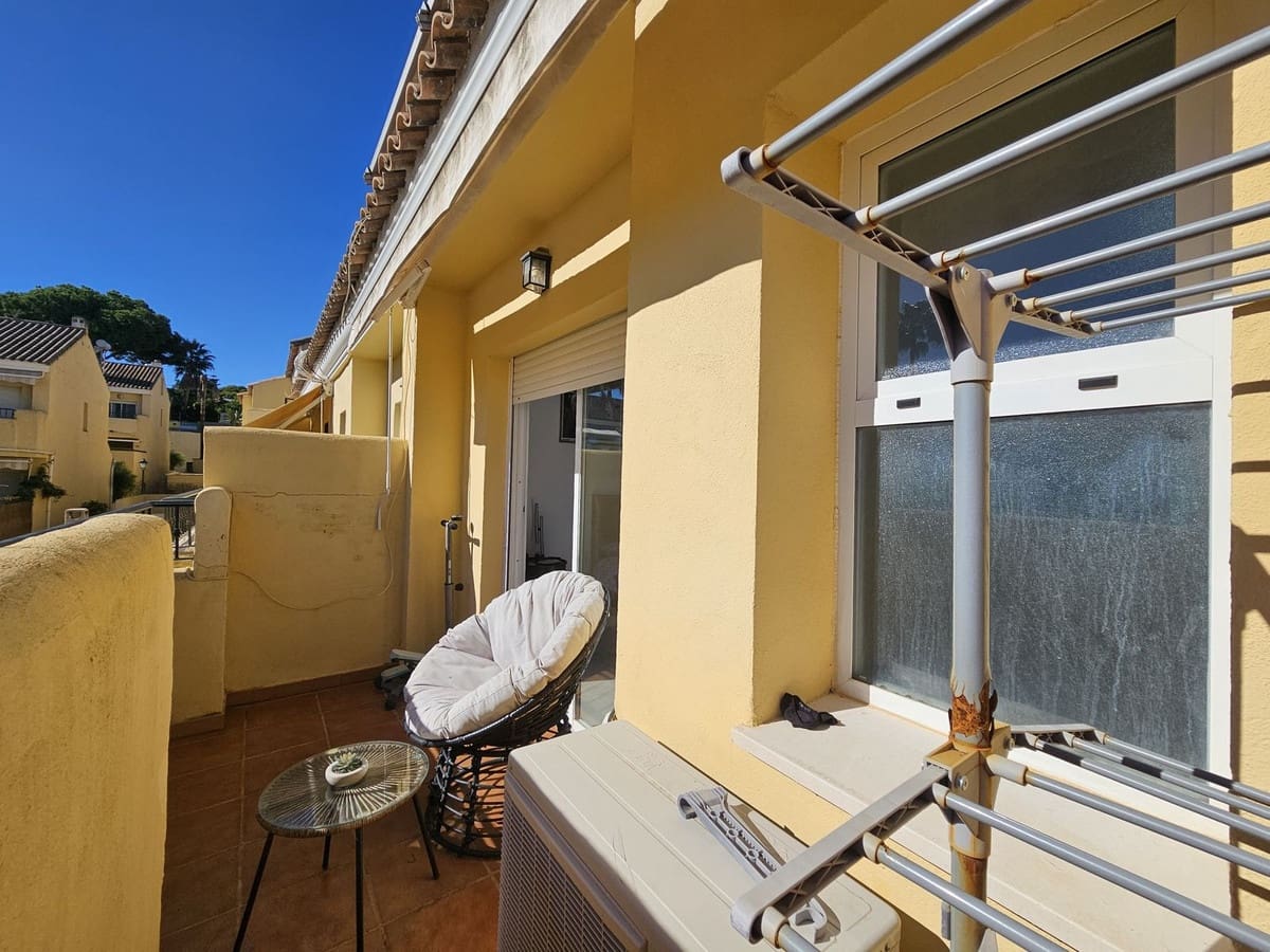 Casa de 3 habitaciones en Estepona en venta con piscina garaje - 348.000 € (Ref: 8872142)