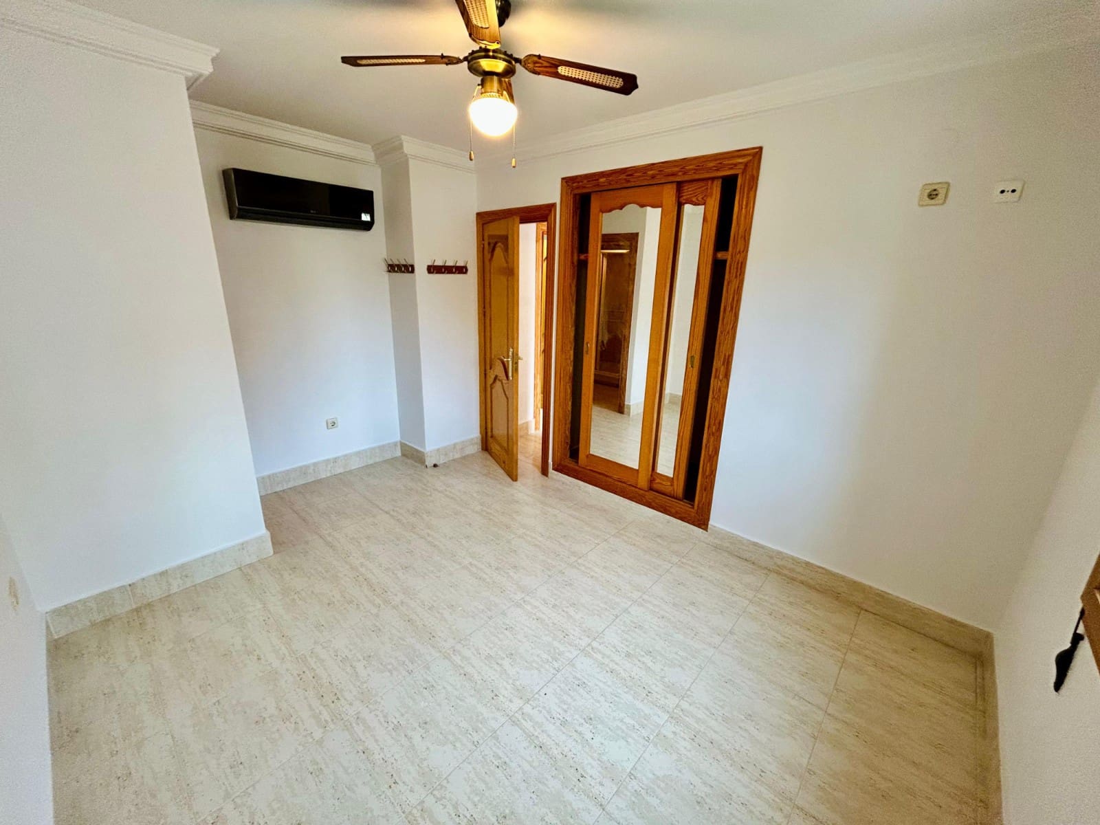 3 soveværelse Lejlighed til salg i Guardamar del Segura - € 239.000 (Ref: 8872171)