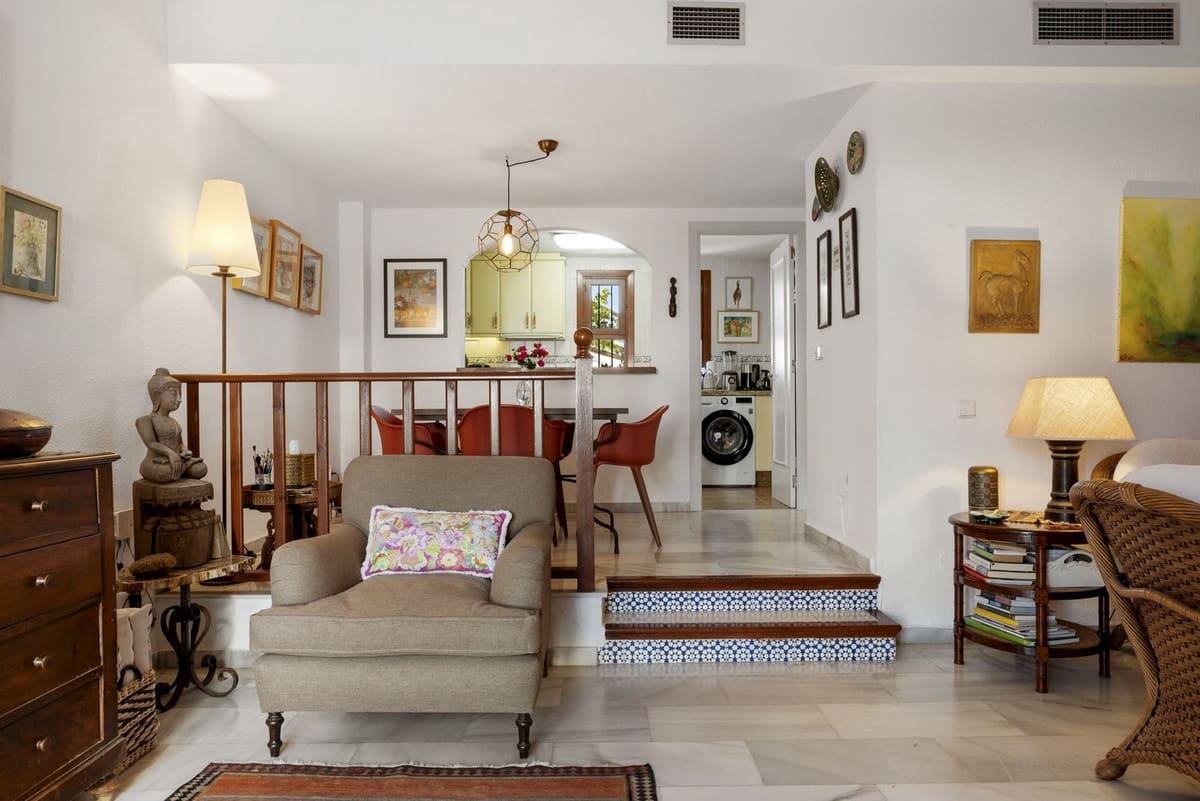 3 quarto Casa em Banda para venda em Estepona - 495 000 € (Ref: 8872176)