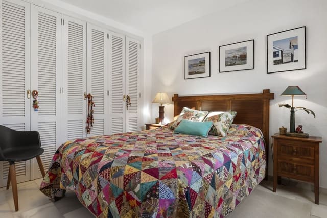Casa de 3 habitaciones en Cancelada, Estepona en venta con piscina - 495.000 € (Ref: 8872176)