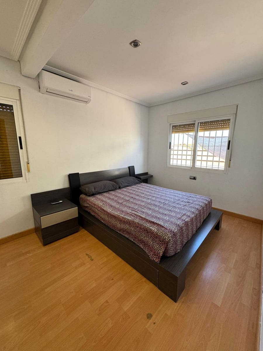 3 chambre Villa/Maison à vendre à Torrevieja avec piscine garage - 385 000 € (Ref: 8872202)