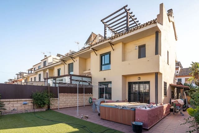 3 soveværelse Byhus til salg i Cancelada, Estepona med garage - € 485.000 (Ref: 8872227)