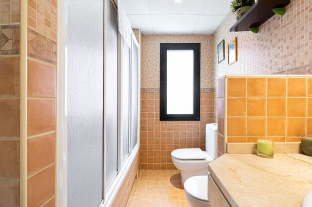 3 soveværelse Byhus til salg i Cancelada, Estepona med garage - € 485.000 (Ref: 8872227)